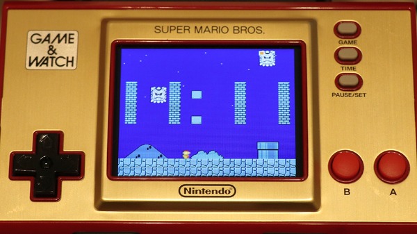 "لعبة وشاهد Super Mario Bros." تحدى نفسك لمعرفة عدد أسرار الساعة التي يمكنك اكتشافها خلال 24 ساعة!