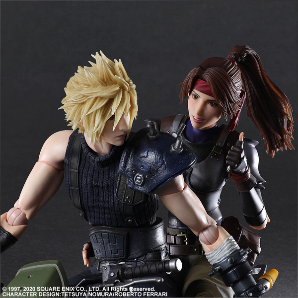 يستنسخ بشكل واقعي مشهد الدراجة "FF7R" Cloud &amp; Jesse! هذه الجودة ، الصورة / الصورة الأولى التي لا يمكن التغاضي عنها من قبل "Jessie" التي زادت بسرعة من نسخة النسخة الجديدة