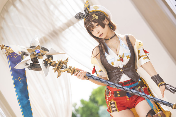 إن استنساخ "الفخذ" ليس مرتفعًا جدًا! تكلفة "Liza" لـ Moe Iori ، وهو Cosplayer معتمد ، جذابة للغاية ... الصورة / الصورة السابعة