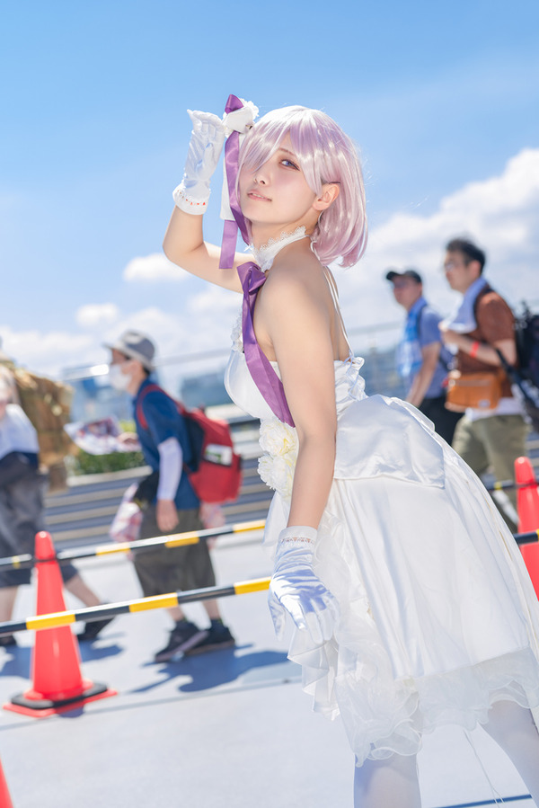 [Cosplay] "Fgo" Mash's Pure White Dress جميل في السماء الزرقاء! طبقة مميزة / غبار القمر [9 صور] الصورة / الصورة السابعة