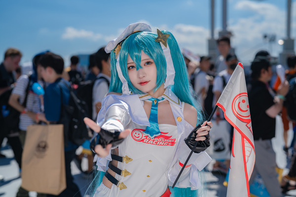 [Cosplay] Racing Miku لا يزال إله! يظهر مبول الطبقة الشهيرة الأزياء التي صممها Toridamono [8 صور] الصورة / الصورة الخامسة