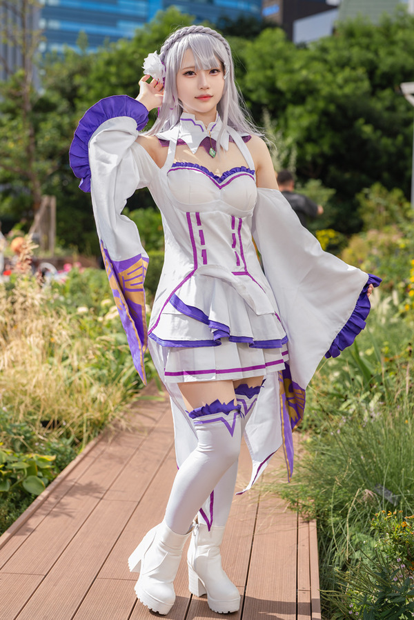 [cosplay] "rezero" ظهور شعر إميليا الفضي جميل! طبقة الجمال Midorino [8 صور] صورة / صورة ثالثة