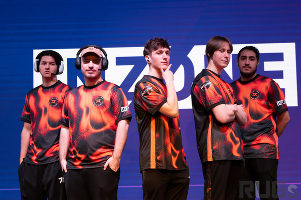 fnatic أيضا يدفع الطبول! يتم الإعلان عن سماعات الرأس الجديدة وسماعات أذن لاسلكية كاملة من Inzone ... Boaster أيضًا رسائل إلى المعجبين اليابانيين