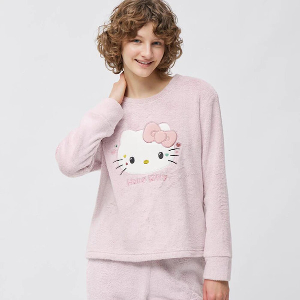 تم إصدار منتجات التعاون من "Hello Kitty" X "GU"! الصورة الثالثة / صورة ملابس الغرفة التي تعبر عن "عيون كيتي النظر إلى المستقبل"