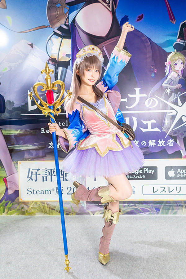 [Cosplay] "Atelier of Lesleriana" Totori ، Cosplayer الرسمي Izana لطيف للغاية! اعتداء على كشك حيث ظهرت غلاية الكيمياء الحقيقية [Comiket 103] الصورة / الصورة الثامنة