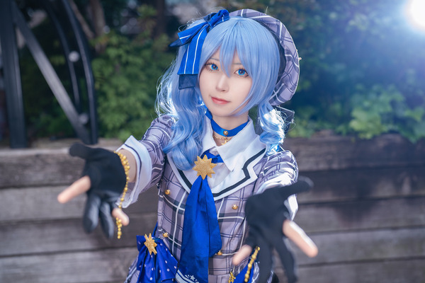 [Cosplay] رائحة ألوان الرئيس مارين مزعجة ... نارو ههو ههه ناسوي بارد