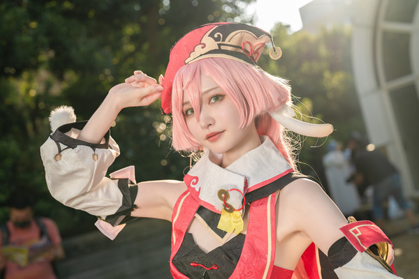 [كوسبلاي] لا تفوت الأزياء عالية الجودة من "Genshin" إلى "NIKKE" إلى VTuber! 9 طبقات جميلة تشارك في "Ultra acosta!"