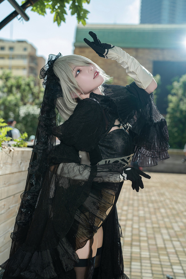 [cosplay] جمال "2 ب" يرتدي ثوب أسود هو لالتقاط الأنفاس! التعبير الأنيق والمثير الصورة / الصورة مع تشكل ماهرة