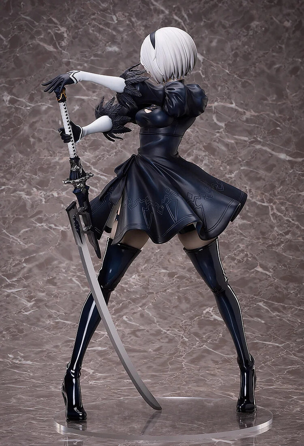 معجب بساقيها الممدودة بشكل جميل! "NieR:Automata" 2B أصبح الآن شخصية