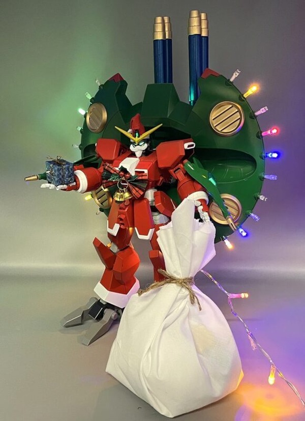هل "تدمير جاندام" هذا يجعل عالم SEED مسالمًا؟ الترتيب الجريء لـ HG Gunpla على طراز "سانتا" يجذب الانتباه