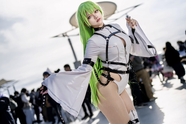 [كوسبلاي] "Code Geass: Lelouch of the Rebellion" أفخاذ CC رائعة...! [6 صور] الصورة الأولى/الصورة