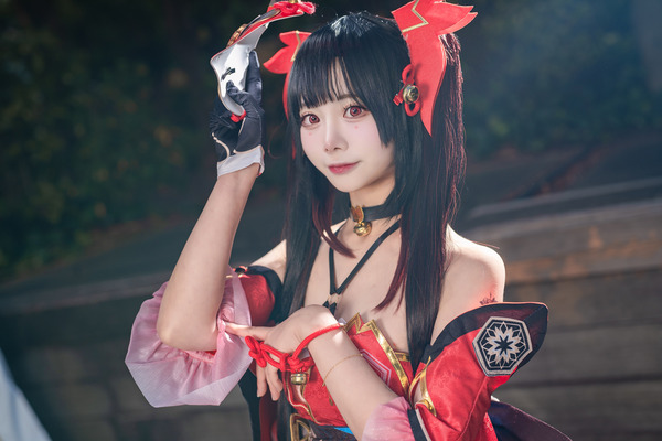 [Cosplay] "Hokusta" "طبقة الألعاب النارية" التي تنضح جنونًا جميلًا! تعبير المتعة لا يقاوم [9 صور]