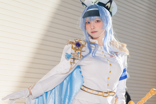 [Cosplay] يبرز الزي العسكري الأبيض الوقوف والمنحنيات الكريمة! Kichipiyo هي طبقة شهيرة عرضت النمط المثالي لخيل نايك [10 صور]