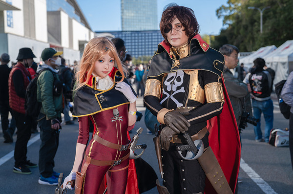 [cosplay] الدموع من جيل شاوا! القراصنة Space "Harlock &amp; Emeraldas" الذي تم إحياؤه في عصر Reiwa رائع حقًا [16 صورة]