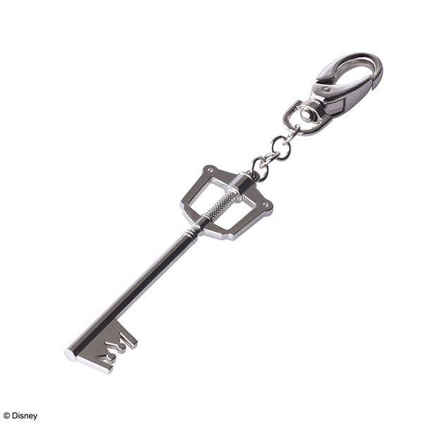 Kingdom Hearts Keyblade keychain عادت! مجموعة من 7 أنواع بما في ذلك الشخصية الرئيسية سورا و "سلسلة المملكة" الملك للملك