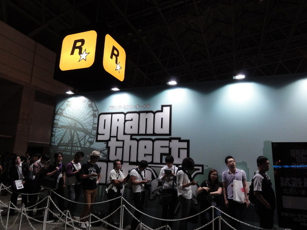 [عرض لعبة طوكيو 2013] موضوع الموضوع هو الهبوط في اليابان! الإصدار الياباني "GTA V" Play Able Repo