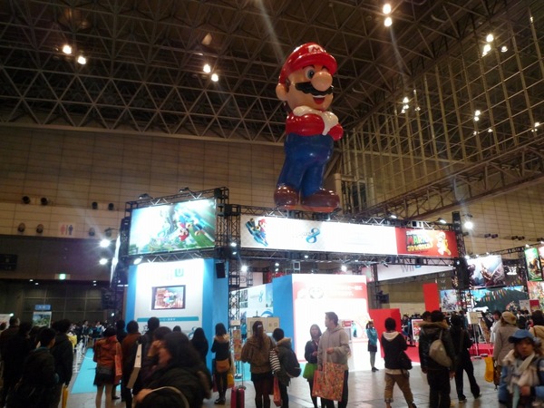 [Jump Festa 2014] "Mario Kart 8"، التي كانت أول لعبة يتم لعبها في اليابان، تحظى بشعبية كبيرة! كشك نينتندو يدور حول ماريو