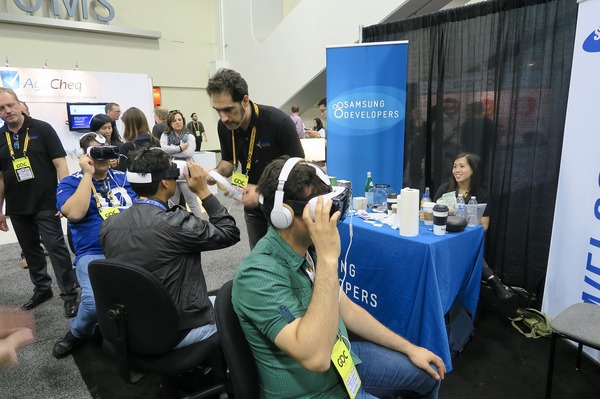 [GDC 2015] استمتع بإمكانيات الواقع الافتراضي على الأجهزة المحمولة مع "GearVR" التي طورتها Samsung وOculus