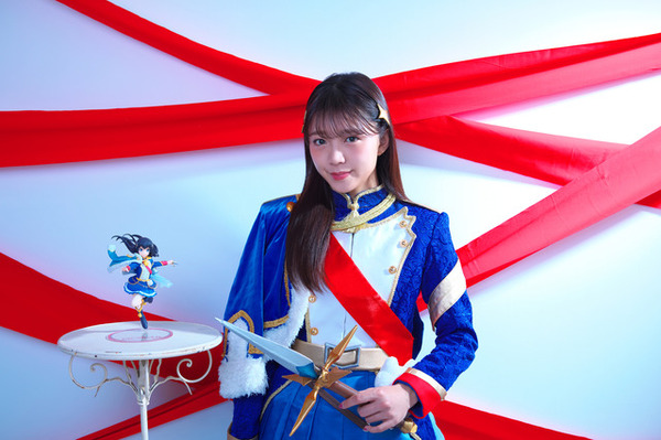 ظهر شخصية "Revuser Light" Kagura Hikari التي تبادلت Hua Koi و "Fate" للصورة / الصورة الثانية