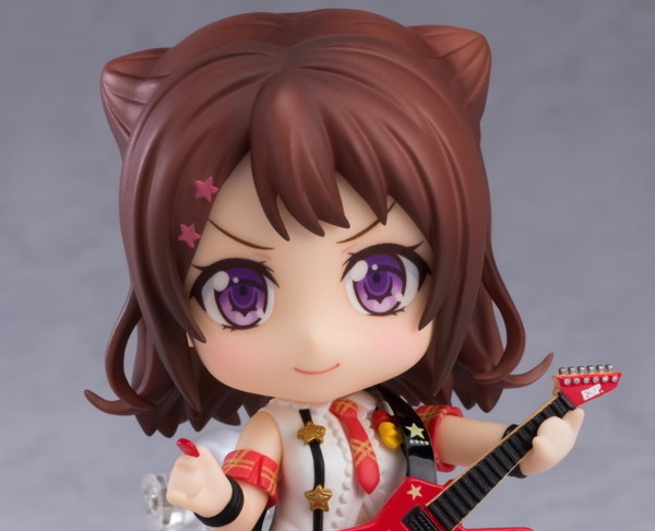 "باندوري! "مجرد النظر إليه يجعل قلبي يرفرف! يصبح Kasumi Toyama من Popipa زي Nendoroid في المسرح